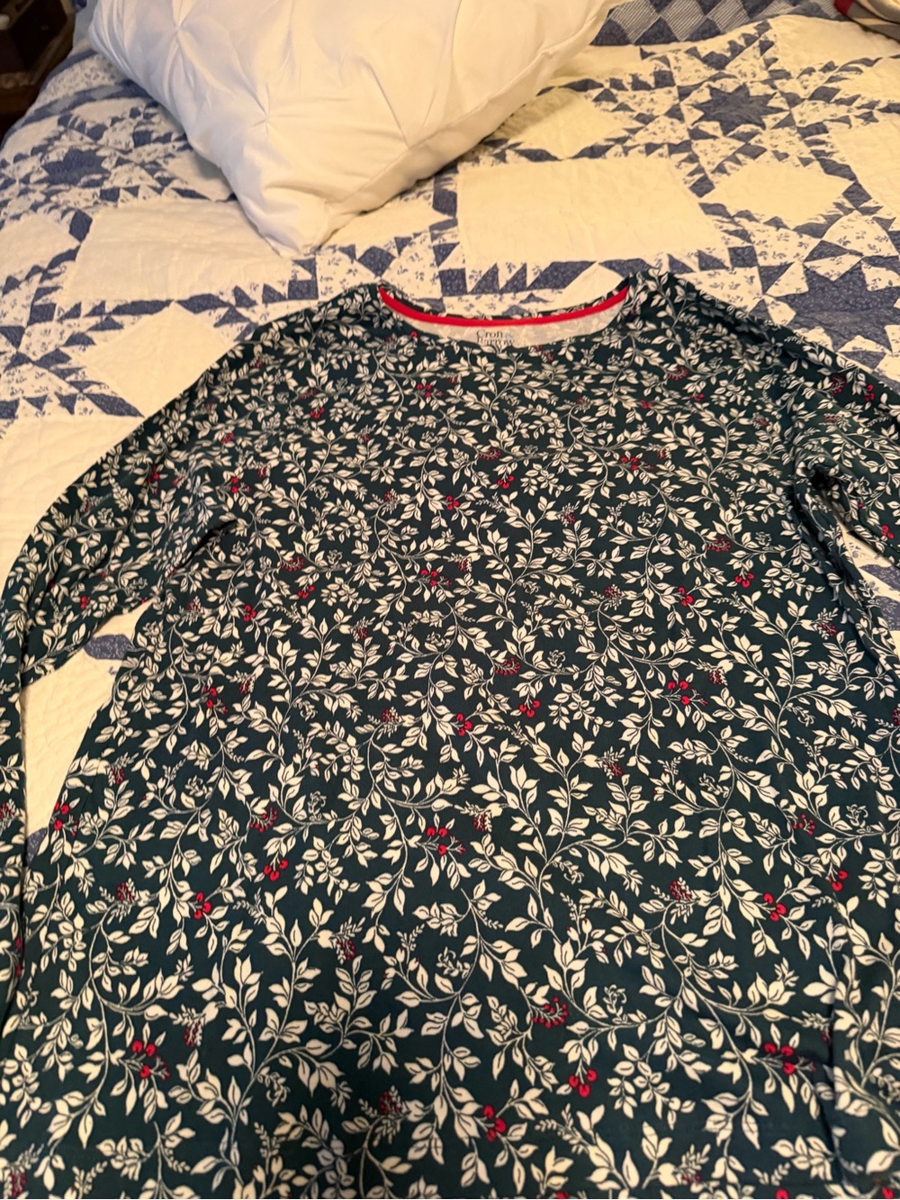 Woman’s Green Botanical Print Sweater Top